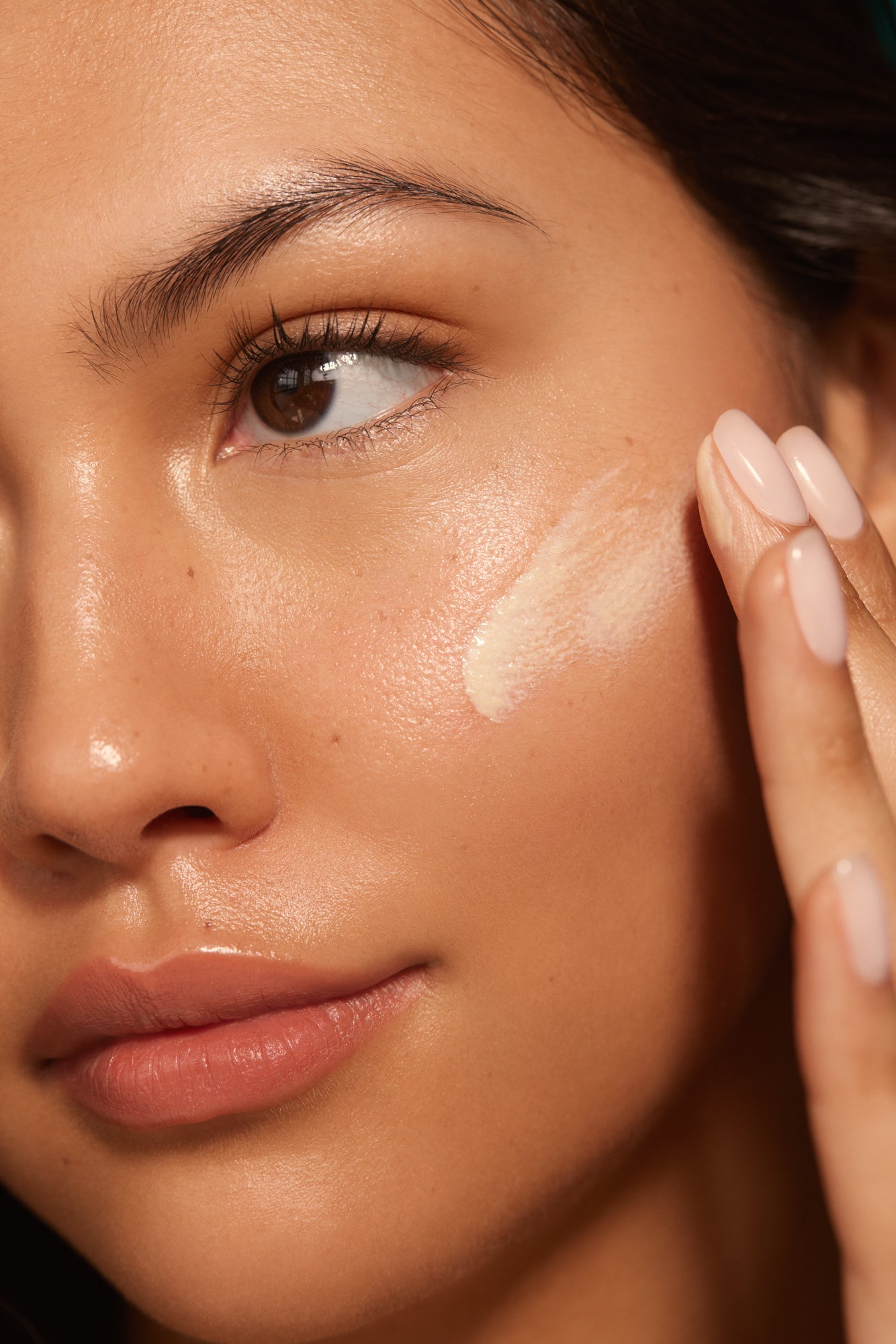 Nuda SolarGlow Mineral Serum Sunscreen spf 30