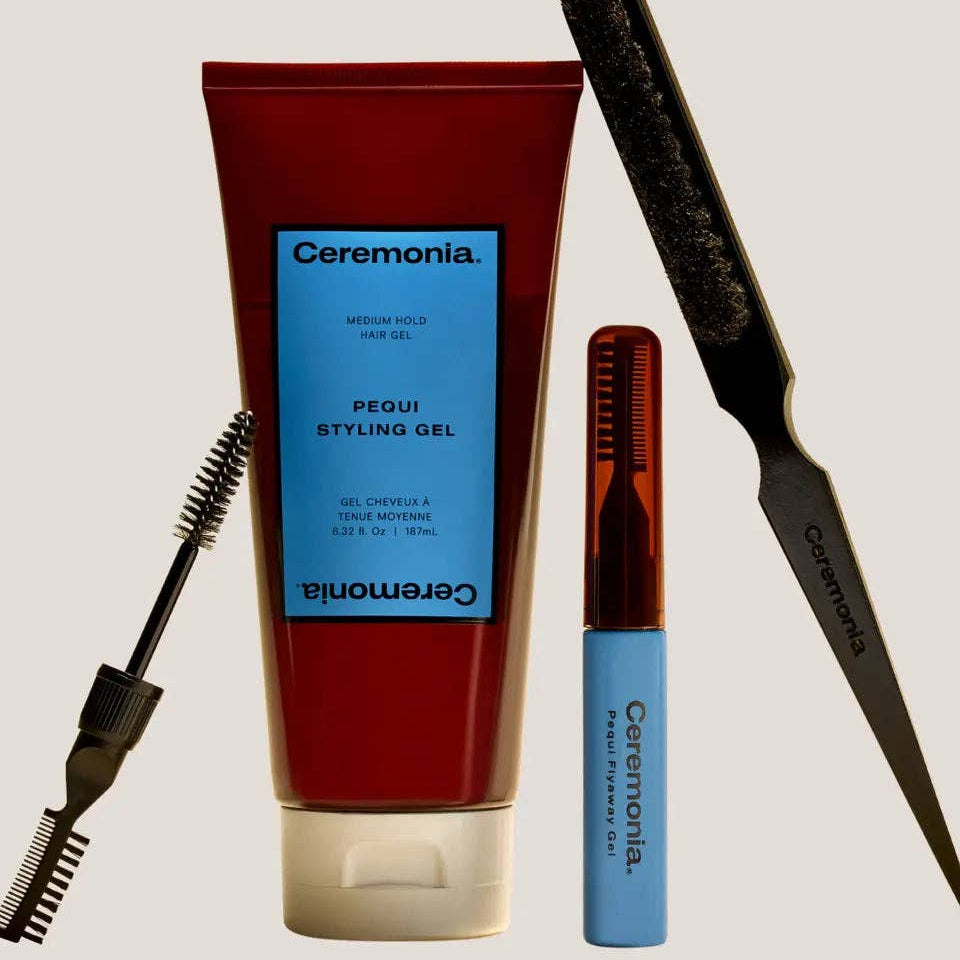 Ceremonia No Más Flyaways Kit with Pequi styling gel, flyaway gel stick, and wooden smoothing brush on white background